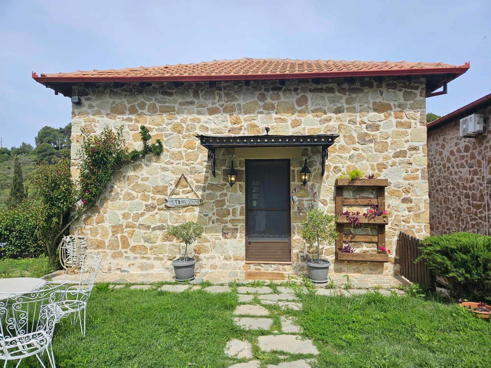 Stone Villas Nea Roda Bagian luar foto