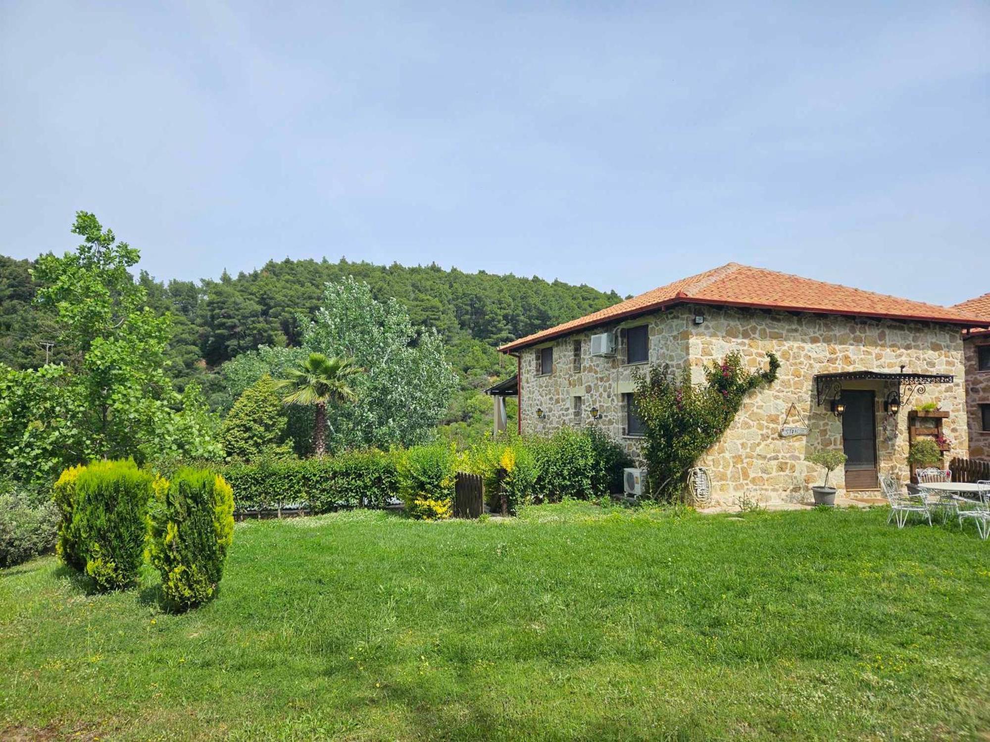 Stone Villas Nea Roda Bagian luar foto