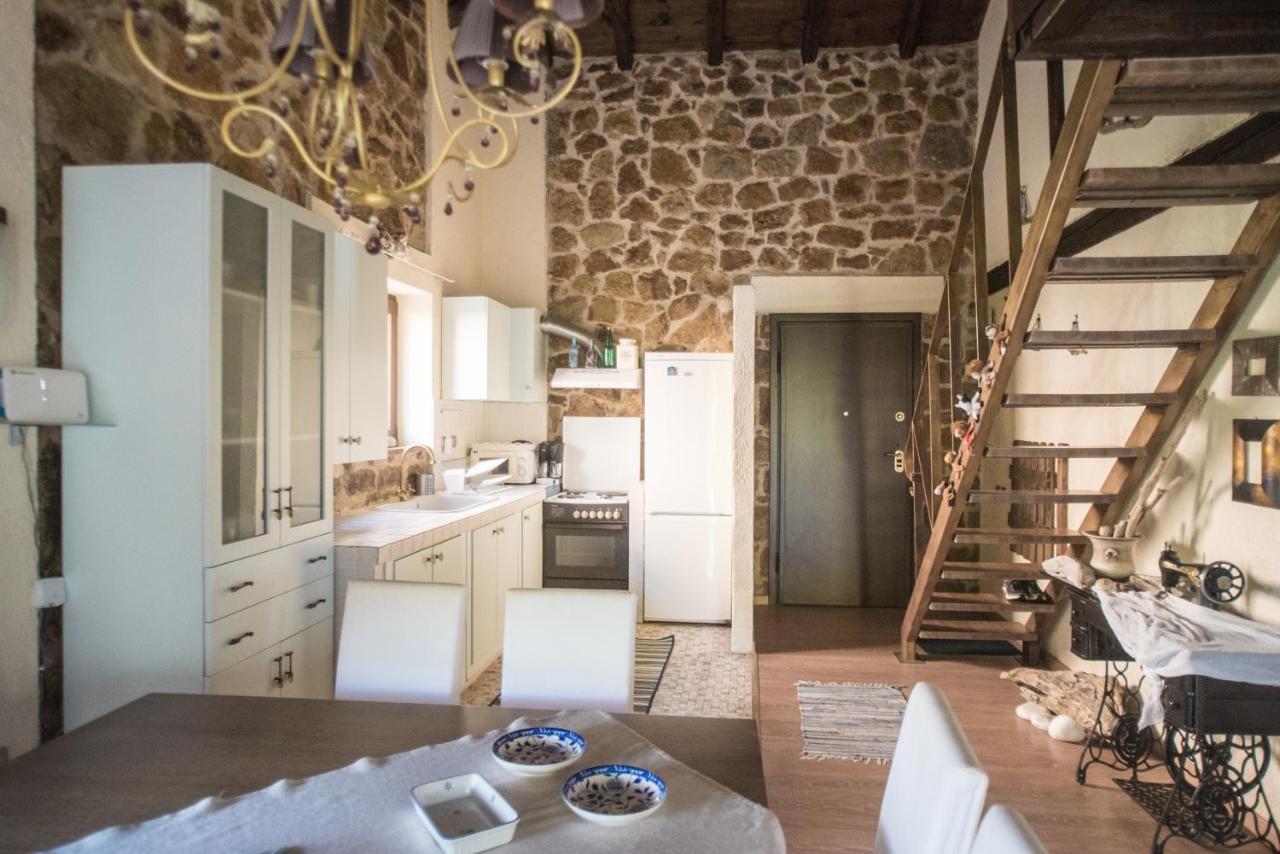 Stone Villas Nea Roda Bagian luar foto