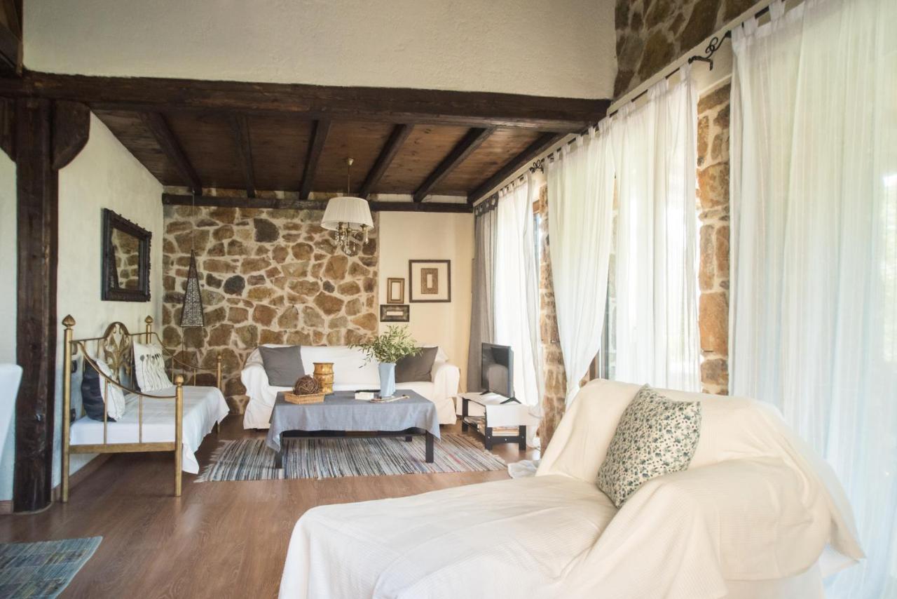 Stone Villas Nea Roda Bagian luar foto