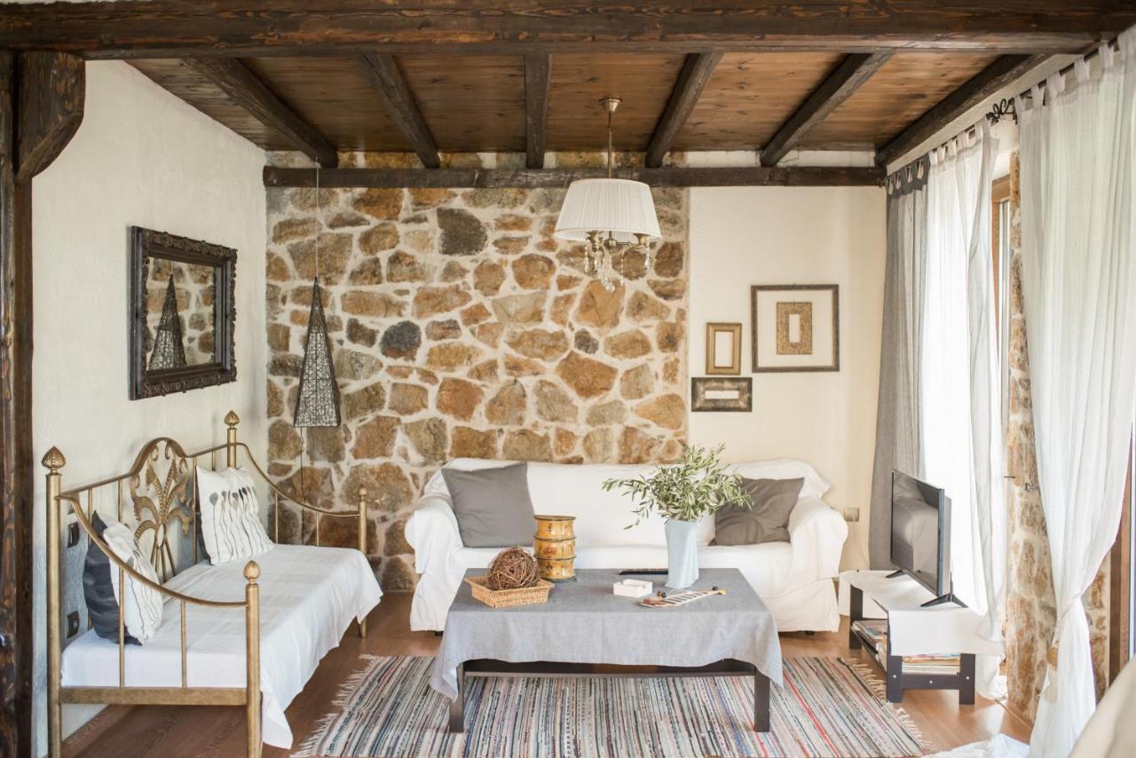 Stone Villas Nea Roda Bagian luar foto