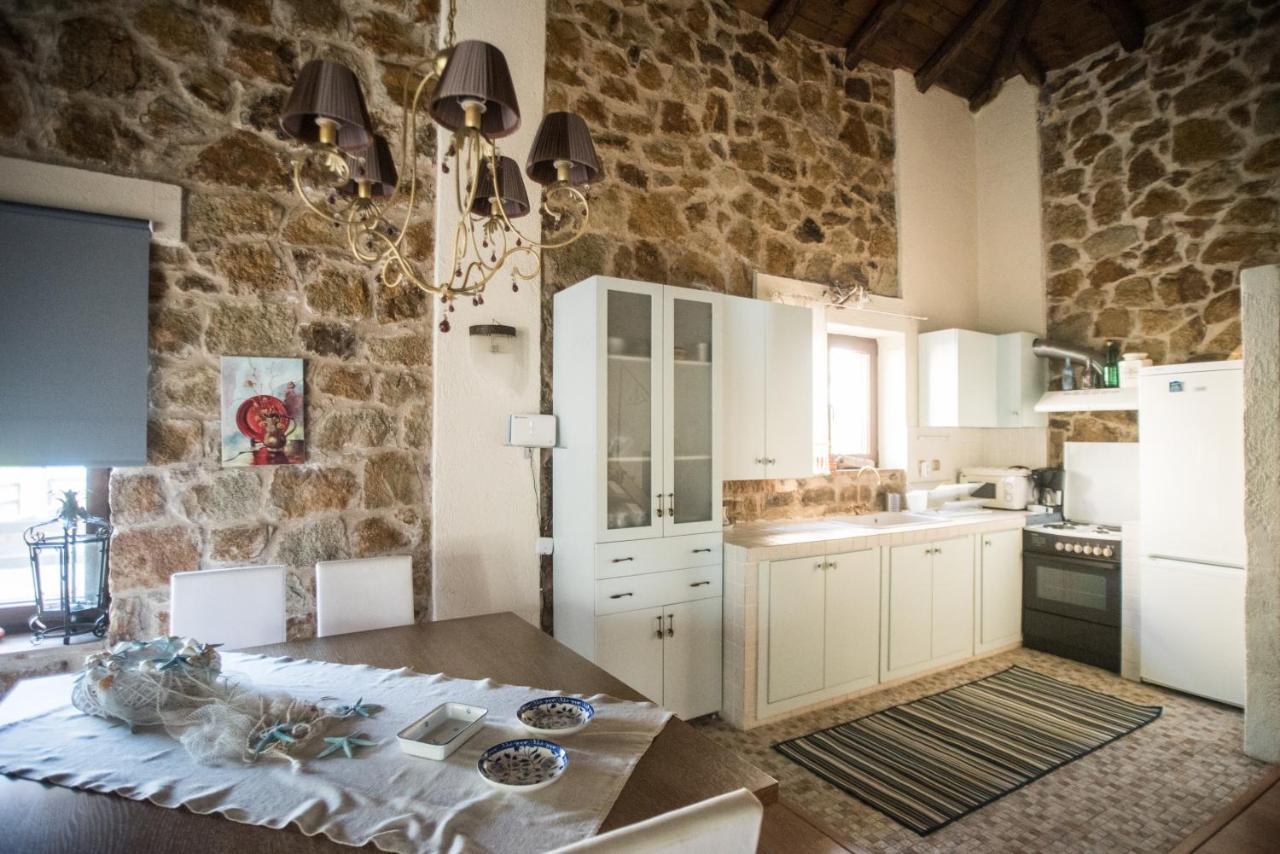 Stone Villas Nea Roda Bagian luar foto