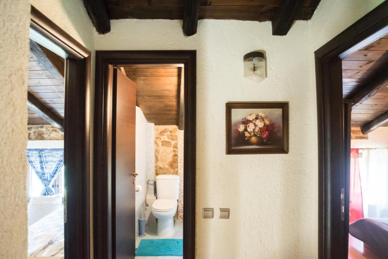 Stone Villas Nea Roda Bagian luar foto