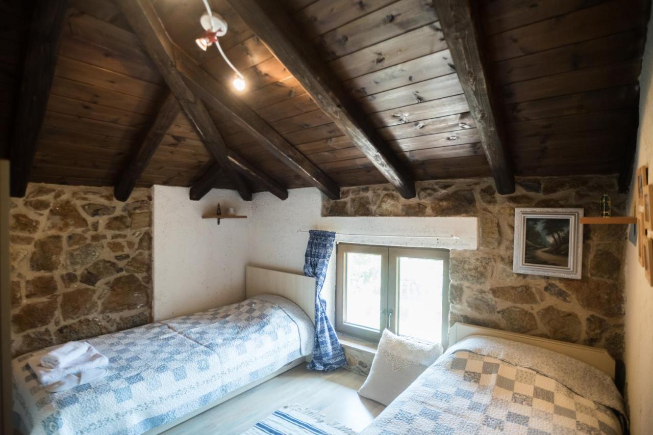 Stone Villas Nea Roda Bagian luar foto